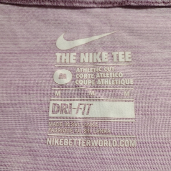 Nike tee - Picture 3 of 3